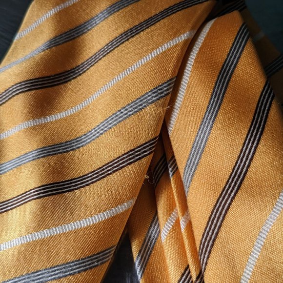 🔥 Amazing Vintage Guy LAROCHE Yellow Tie. Retro Yellow Striped Tie🔥 - Picture 6 of 9